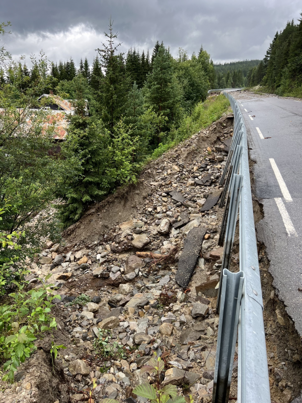 Røstvang flom1