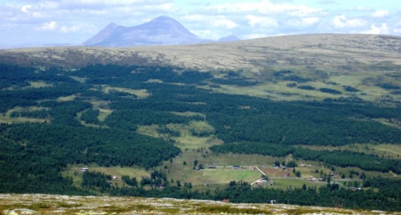 Bilde av Øverdalssetra fra Bretningsvola. Foto Anne Marie R Grindstad 