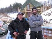 Bilde av snekkere i forb med utbygging Rondetunet. Foto Hans Sollid