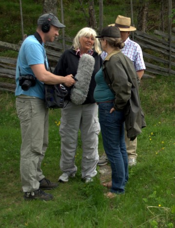 Bilde avHelge Søfyeland,Kari Bayy Haugen,Berit Brænd og KØ foto Rllrn Rngh