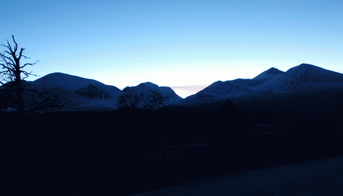 Bilde av høstnatt i Rondane: Foto Hans Sollid
