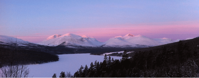 Bilde av Rondane fra Sohlbergplasen. Foto Pål Ligård