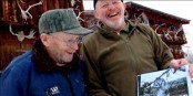 Bilde av uglesaken med Anton og Torgrim. Foto Lokal-avisa v/ Trond Løvmo