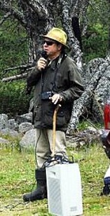Jo Øvergaard ønsekr velkommen og orienterer. Foto Peter Bontrop