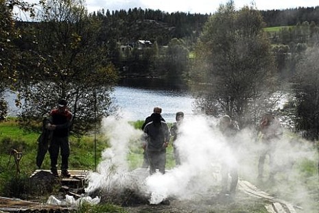 Prosesssen går sin gang. Foto Peter Bontrop