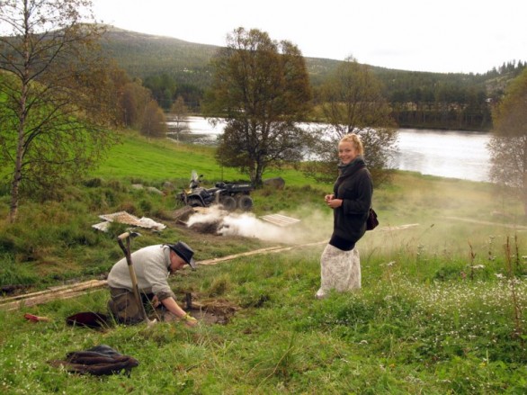 Ola Brænd fikk besøk av sjølveste huldra. Foto Hans Sollid