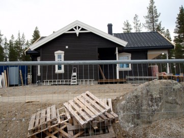 Bilde av bolig under oppføring ved Sollia skole. Foto Hans Sollid