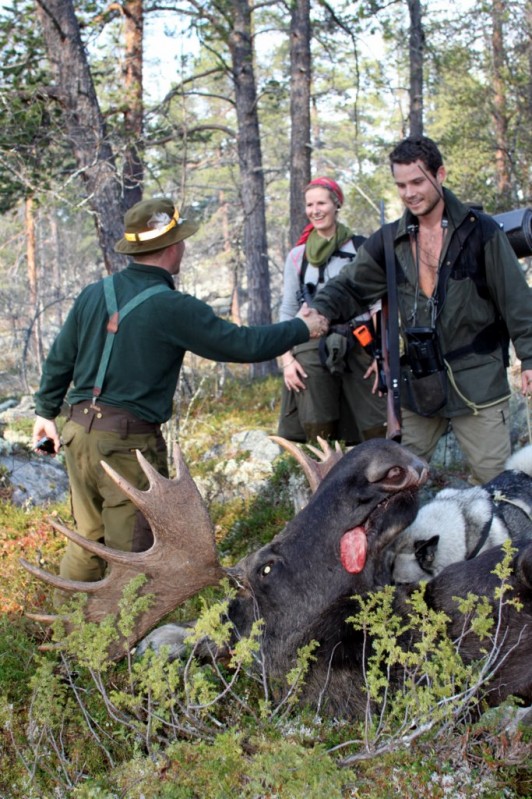 Gratulasjoner hører med. Foto Bjørn Brænd