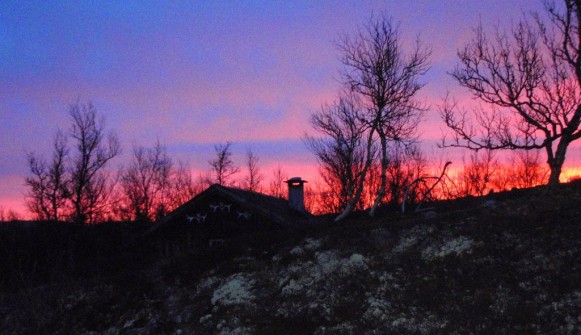 Bilde av soloppgang ved Lessingsbua. Foto Hans Sollid