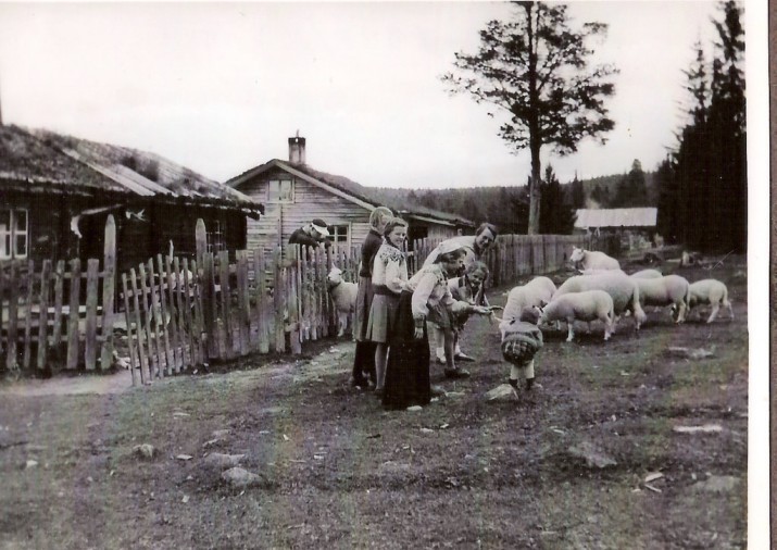 Sauer på besøk. Foto utlånt av fam. Nielsen