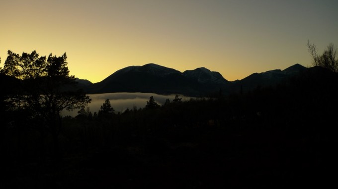 Nattbilde av Rondane. Foto Trygve Holmsen