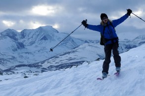 Borghild er en av de som vet at fjellet gir livsglede og mulighet for livsutfoldelse -hele året. Her på Gravskardhøgda