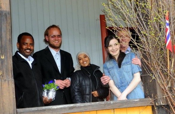 Solliværinger anno 2012. Fra Eritrea, Atndalen,Tjetsjenia og Telemark Sammen priser de felleskapet og Norges nasjonaldag.foto Jo Øvergaard