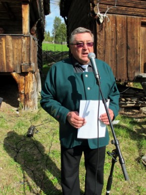 Sigmund Vetsda takker. Foto Hans Sollid