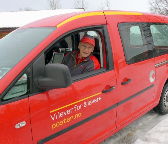 Postbud Johannes Dalen gjør en god jobb og må ikke bli skyteskive foto Jo Øvergaard