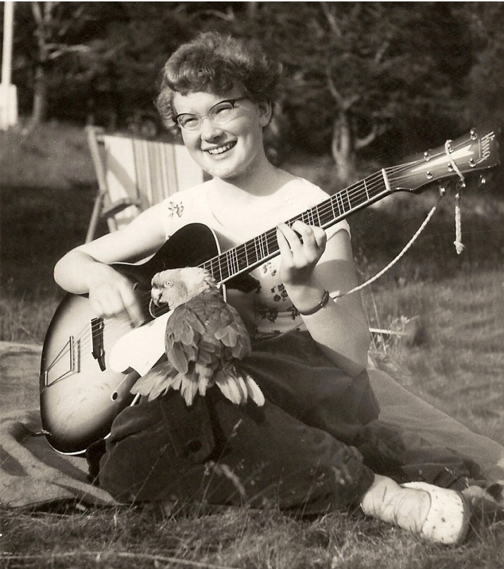 aud med gitar (2)foto Berit Brandt