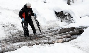 "Klopping" foto Jo Øvergaard