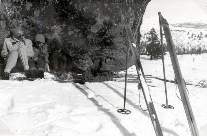 Rast i påskesola foto Sigurd Heiberg