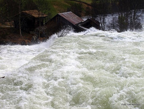 Flombilde Atnfossen