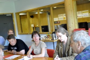 Terje Kværnes og Mona Kristiansen fra AP og Anne Ulvig og Niels Thomas Burchardt fra Høyre mente foreldrens ønske måtte telle tyngst foto Jo Øvergaard