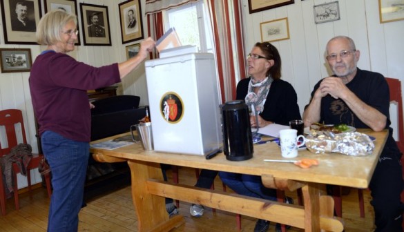 Stemmegiving i Sollia foto Jo Øvergaard