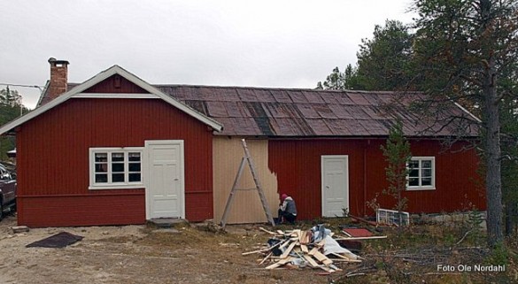 Maling av skytterhuset. Foto Ole Nordahl