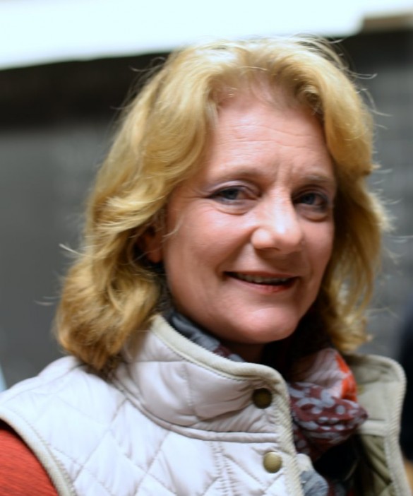 Rektor Marianne den Hejer og de andre på Sollia skole nomineres til nasjonal pris den ene dagen og nedleggelse den neste... foto JØ