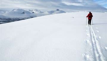 Bilde av 09 1001 vinter Rondane fra sørøst Per Bjørkum