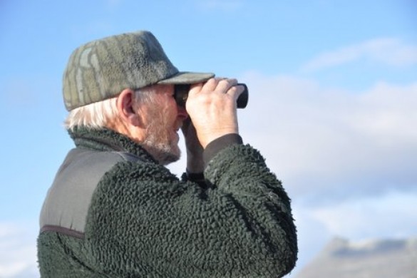 Anton kikler foto JØ