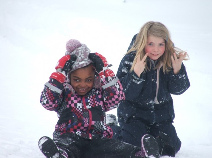 Snø og glede. Foto Birgitte Løchen