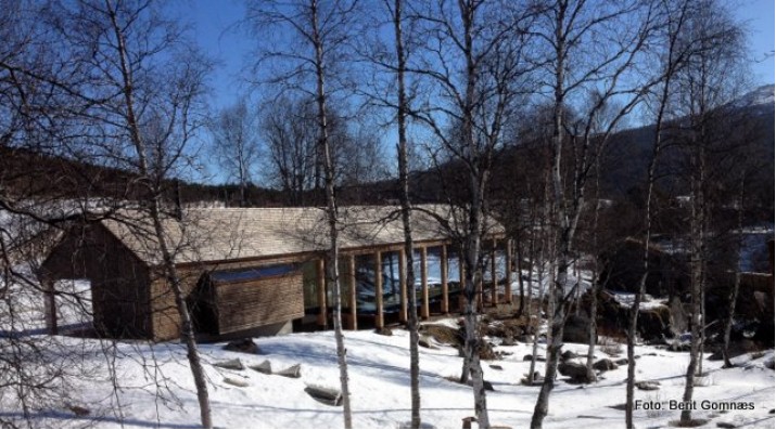 Fossehuset i mars. Foto Berit Gomnæs