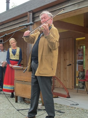 Årets Fossegrim  Sven Nyhus spiller