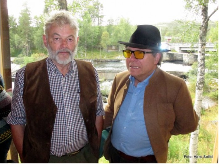 Bjørn Brænd og Jo Øvergaard under åpningen av utstillingen