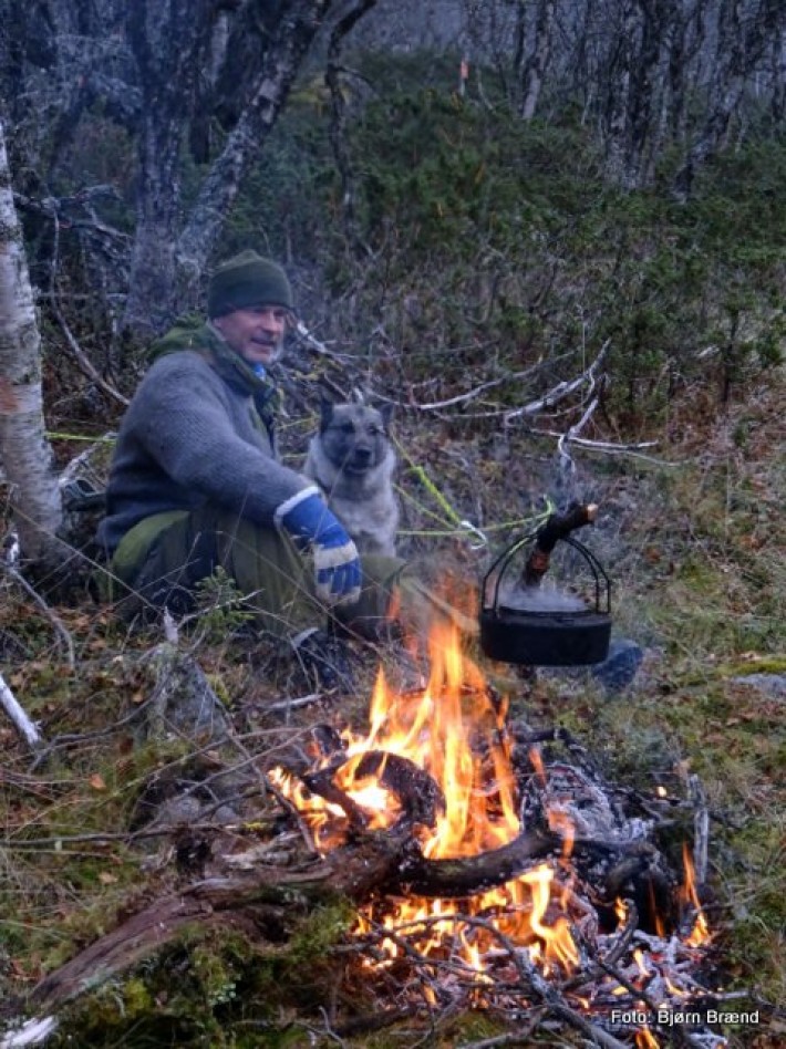 Stemning ved bålet