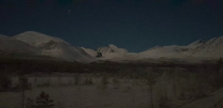 18 1221 Rondane i måneskinn-001