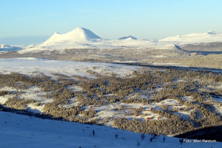 1-19 1210  Fra Svuluhøgda med Øverdalen og Sølnkle