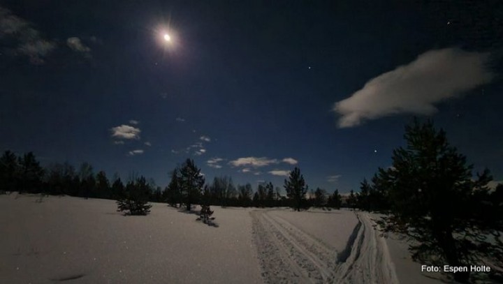 21 0128 måneskinnstur