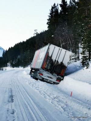 21 0205 trailer av vegen