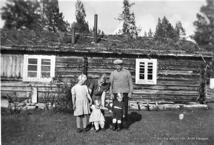 Fambilde fra Småtjønnsetra, Kirkestusetra.