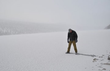 Bilde av islagt Atnsjø foto Jo Øvergaard