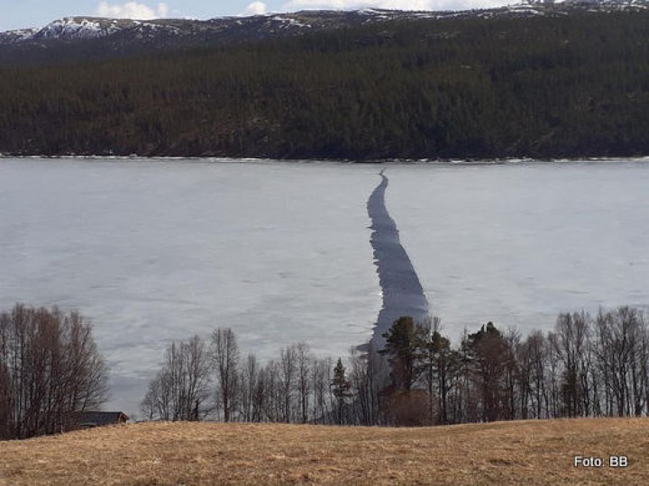 tnasjøen sprekker