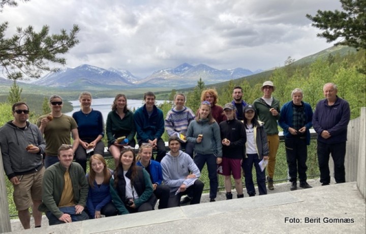 22 0615 geologistudenar