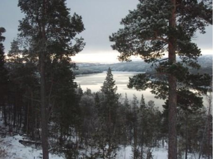 Bilde av Atnsjøen som driver og legger seg. Foto Jo Øvergaard